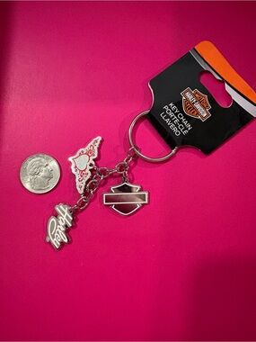 Harley-Davidson Dainty Black, Pink &  Silver Shield & Script Charm Keychain